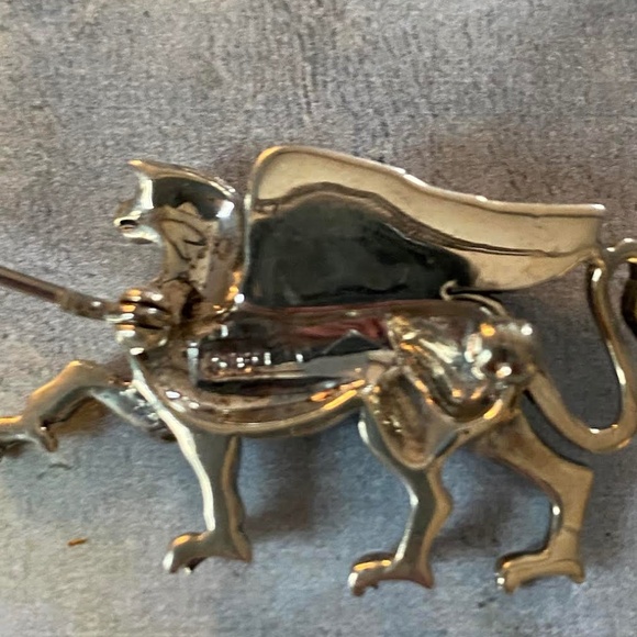 Sterling Silver and Marcasite Brooch - Picture 5 of 6